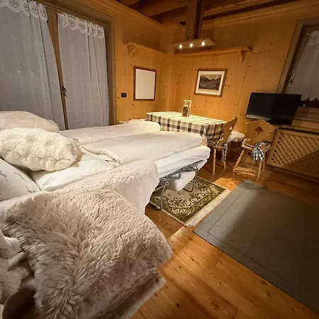 Precumon 8'1 Apartment